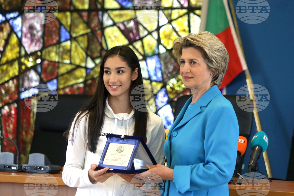 Весела Лечева - награди