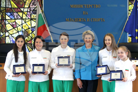 Весела Лечева - награди