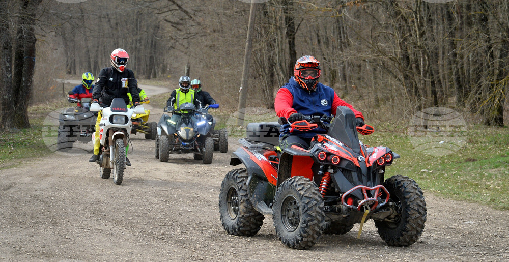 Село Малък Поровец - любители на екстремни спортове - АТВ