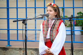 Бургас - деца - фолклорен концерт
