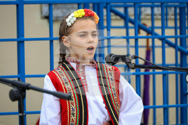 Бургас - деца - фолклорен концерт