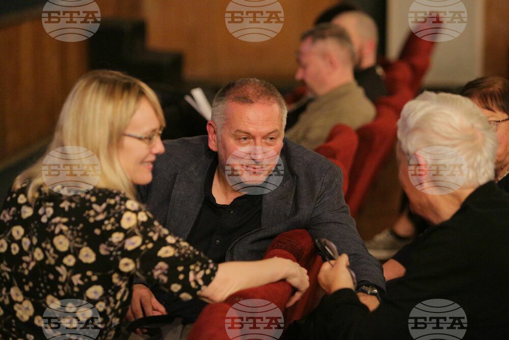 Филм - „Георги Господинов в убежището на времето“