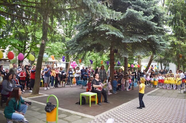 Община Разград: Още две детски градини – „Приказка” и „Детелина” – приключиха успешно дейностите по проекти по НП”Хубаво е в детската градина”