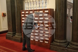 Парламент - кулоари