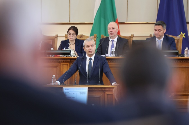 Костадин Костадинов към втората политическа сила в парламента: Нямате морално право да сте тук, върнете мандата