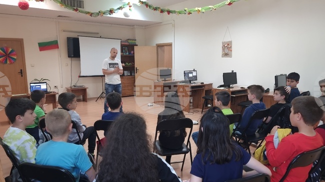 Плевен - библиотека - роботика