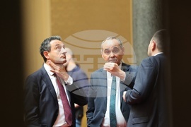 Парламент - кулоари