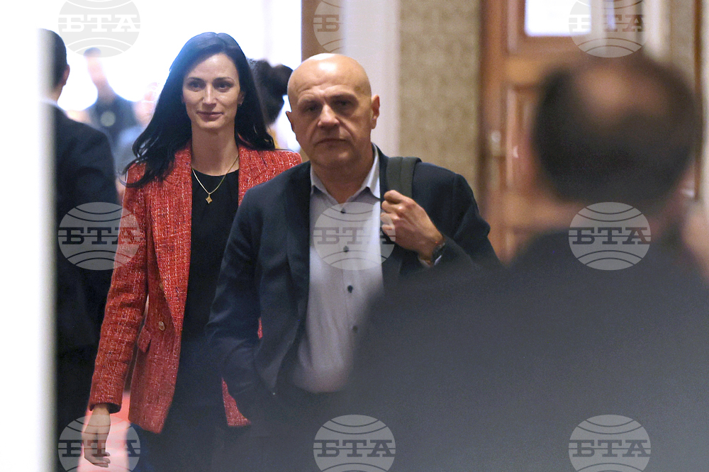 Парламент - кулоари