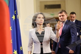  Парламент - брифинг - Възраждане