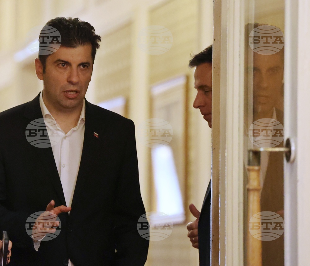 Парламент - кулоари - Кирил Петков