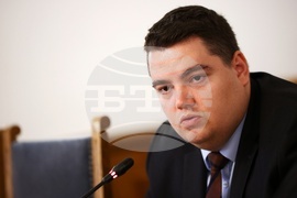 Народно събрание - Комисия по правни въпроси - Стою Стоев