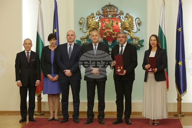 Румен Радев - държавни отличия - удостояване