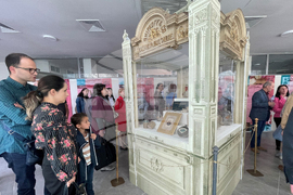 Казанлък - изложба "Lа Belle Rose" - откриване