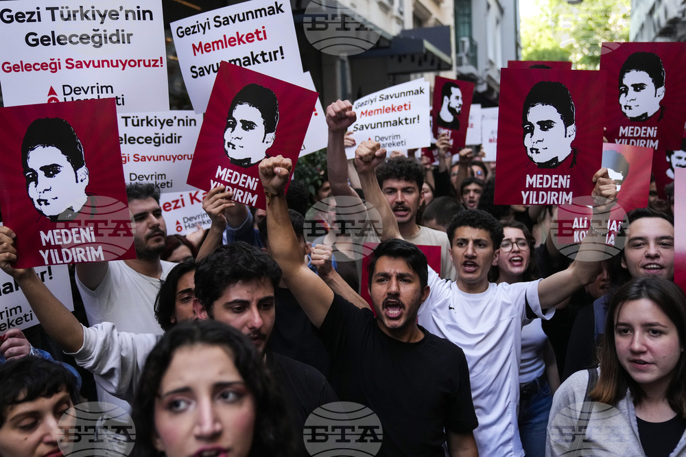С протестна демонстрация в Истанбул бе отбелязана 10-ата годишнина от събитията в парка "Гези"