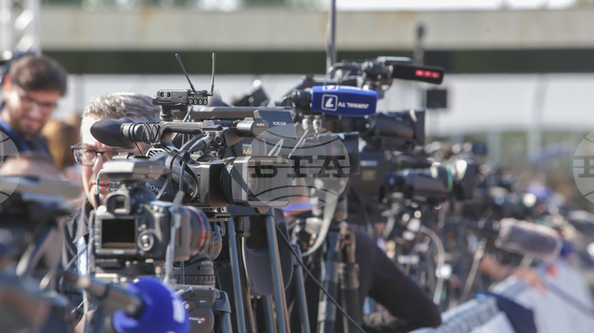 Косовското правителство отдели бюджет за общественото Косовско радио и телевизия 