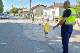 Село Бранище - 1 юни - деца - призив - "Пазете ни!"