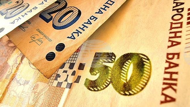 Полицията в Троян разследва случай на прокарване на фалшиви банкноти с номинал 50 лв. в търговската мрежа