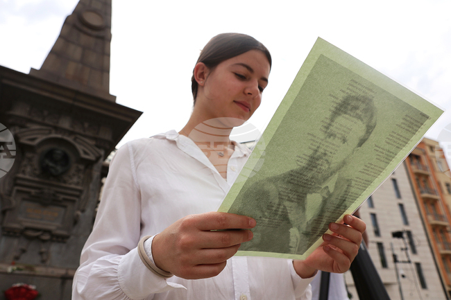 Ден на Ботев - Паметник на Васил Левски - четене на стихотворения