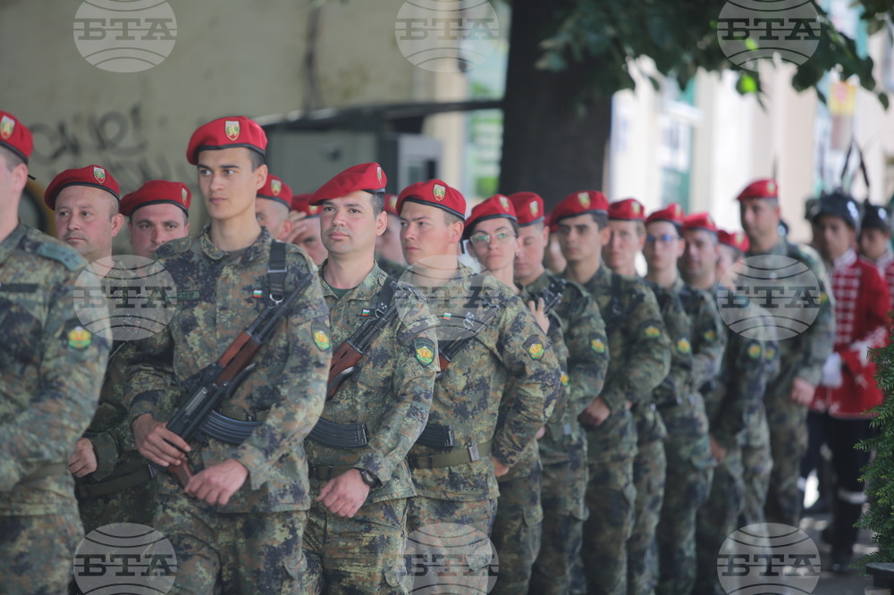 Казанлък - Христо Ботев - шествие