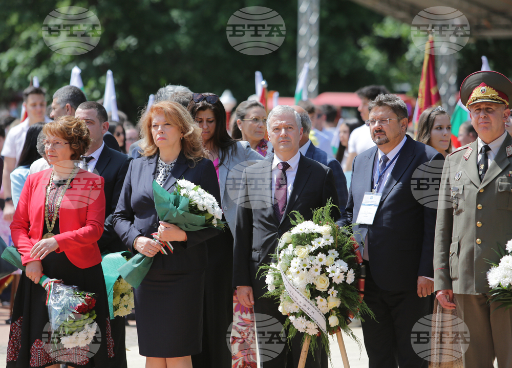 Kazanlak - Flower-laying ceremony on the occasion of the 147-th anniversary from the death of national poet Hristo Botev