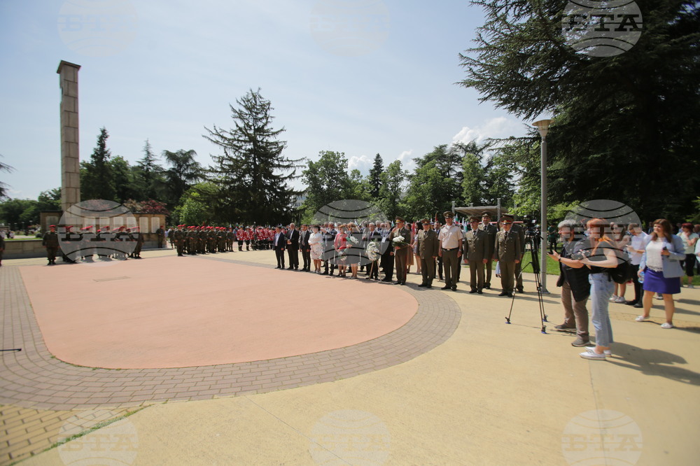 Kazanlak - Flower-laying ceremony on the occasion of the 147-th anniversary from the death of national poet Hristo Botev