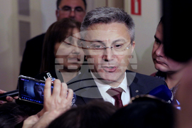  Парламент - кулоари - Мустафа Карадайъ 