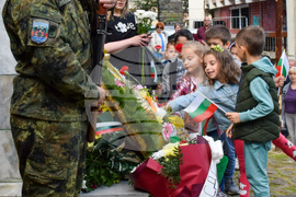 Благоевград - Христо Ботев - цветя