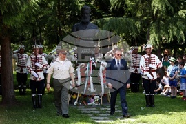 Христо Ботев - бюст-паметник - годишнина