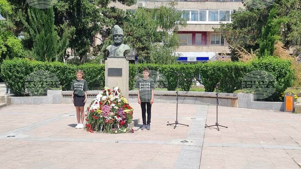 Силистра се преклони пред паметта на Христо Ботев и героите, паднали за свободата на България