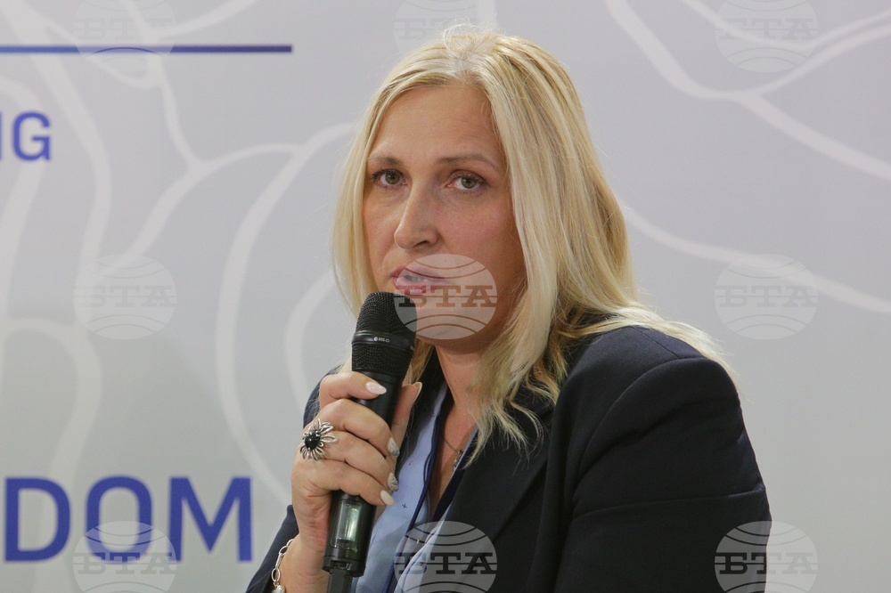 The 18th World Meeting of Bulgarian Media June 1 - 4 in Kazanlak - First Panel - Zhivka Milova