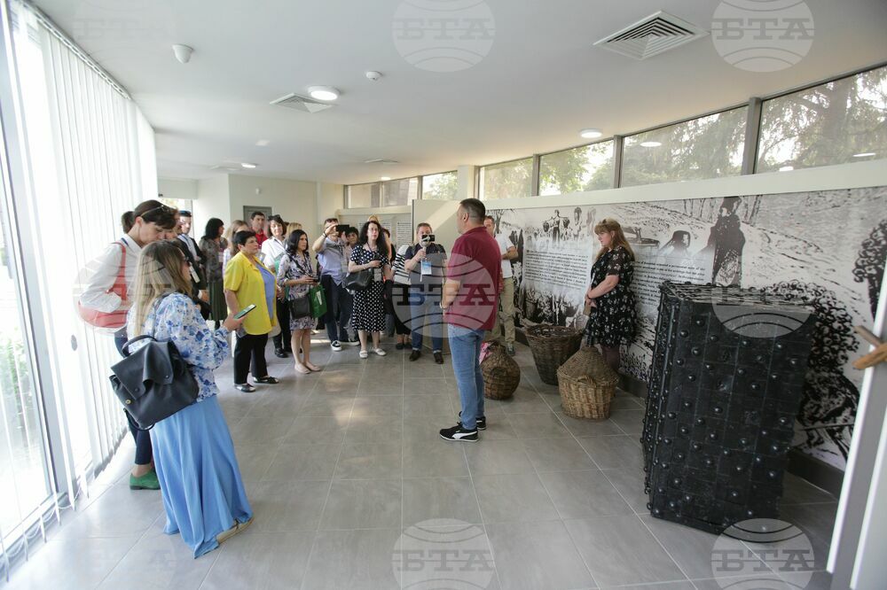 The 18th World Meeting of Bulgarian Media June 1 - 4 in Kazanlak - Visit to Rose Museum