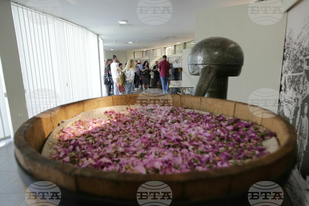 The 18th World Meeting of Bulgarian Media June 1 - 4 in Kazanlak - Visit to Rose Museum