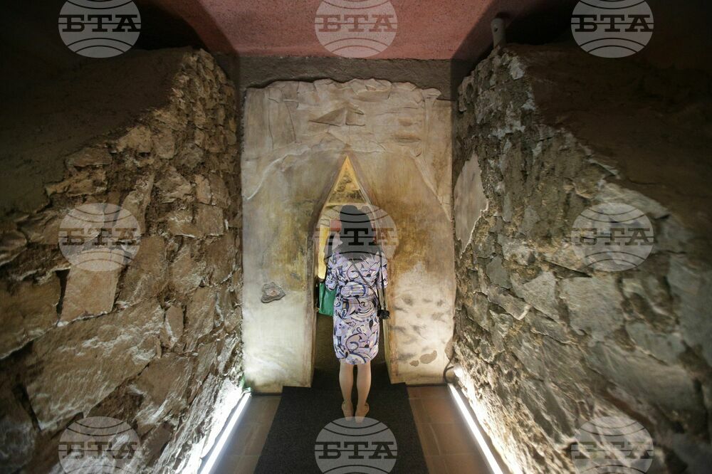 The 18th World Meeting of Bulgarian Media June 1 - 4 in Kazanlak - Visit to the Kazanlak Tomb