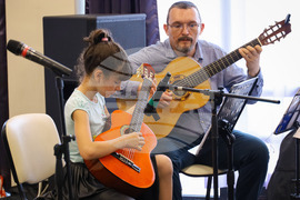 Бургас - „Деца свирят за деца" - концерт