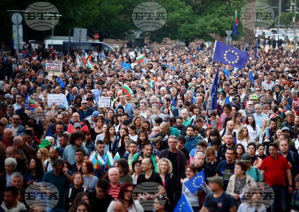 Приключи протестът в София, движението на Орлов мост вече е възстановено