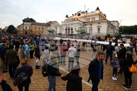 Шествие за парламентарна република в ЕС и НАТО