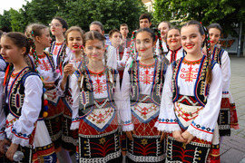Бургас - Детски фолклорен събор - откриване