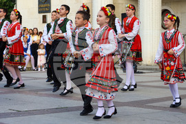Бургас - Детски фолклорен събор - откриване