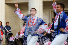 Бургас - Детски фолклорен събор - откриване