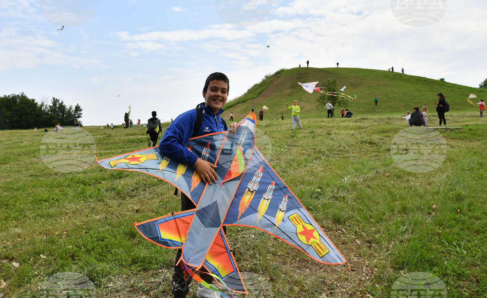Село Свещари - фестивал на хвърчилата