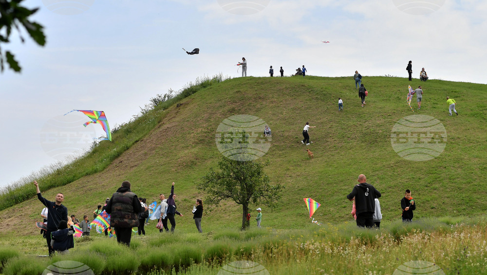 Село Свещари - фестивал на хвърчилата