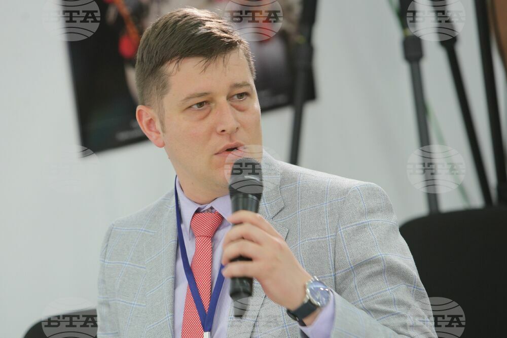 The 18th World Meeting of Bulgarian Media June 1 - 4 in Kazanlak - Panel 2 - Milen Mitev