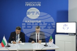 Национален пресклуб на БТА Казанлък - БТА - АПС - договор за партньорство - подписване