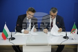 Национален пресклуб на БТА Казанлък - БТА - АПС - договор за партньорство - подписване