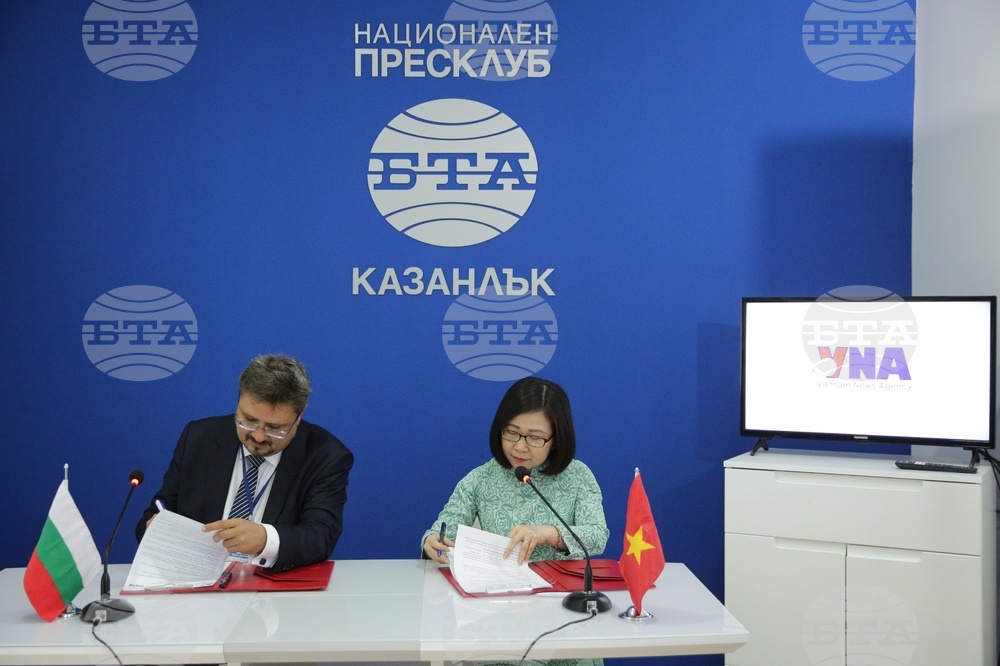 Национален пресклуб на БТА - Казанлък - БТА - ВНА - договор за партньорство - подписване
