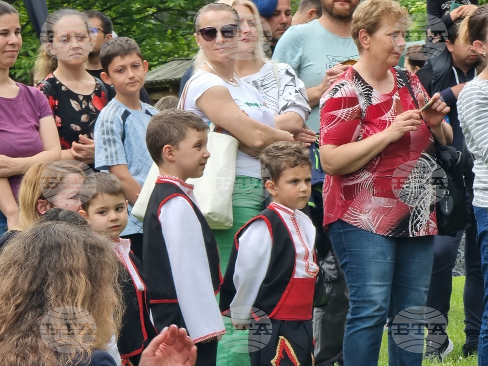 Габрово - Етъра - детски фолклорен фестивал