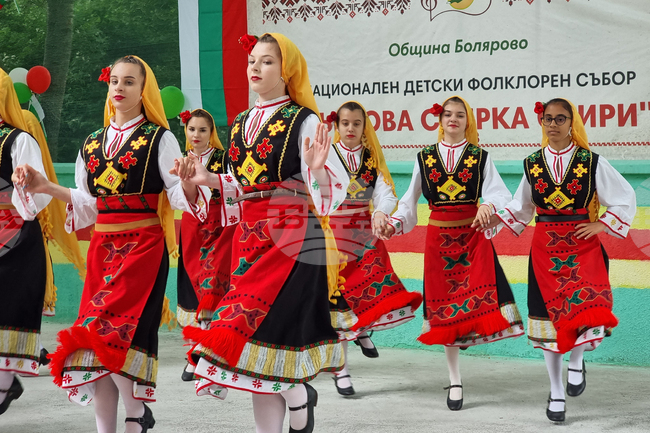 Близо 1000 участници се включват 26-ия Национален детски фолклорен събор „Върбова свирка свири“ в Болярово