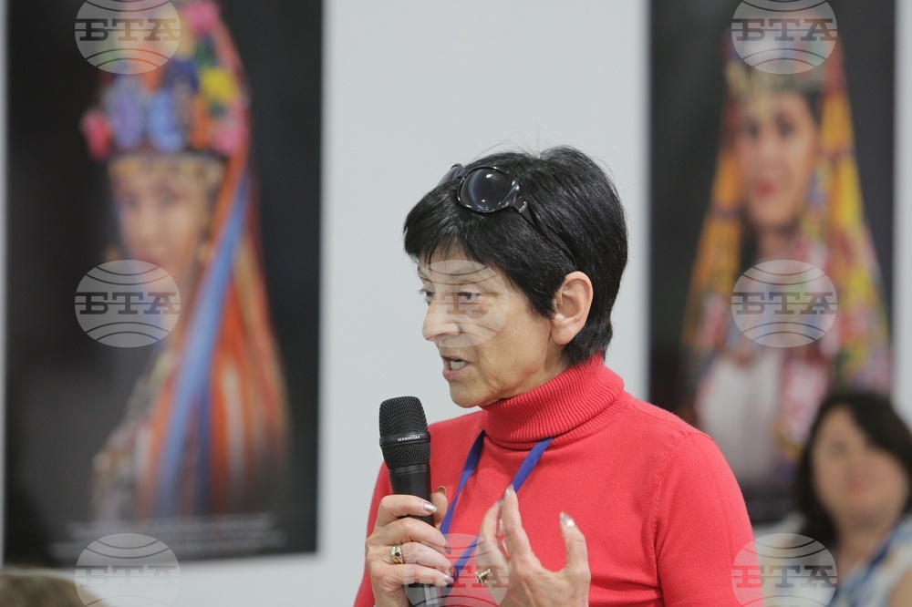 The 18th World Meeting of Bulgarian Media June 1 - 4 in Kazanlak - Panel 3 - Diana Glasnova