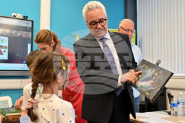 Северна Ирландия - Междуучилищния конкурс по български език - награди - Марин Райков 