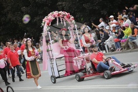 Казанлък - Празник на Розата - шествие